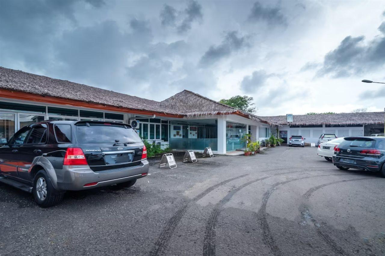 Oyo 90147 Hilltop Hotel Kota Kinabalu Exteriér fotografie