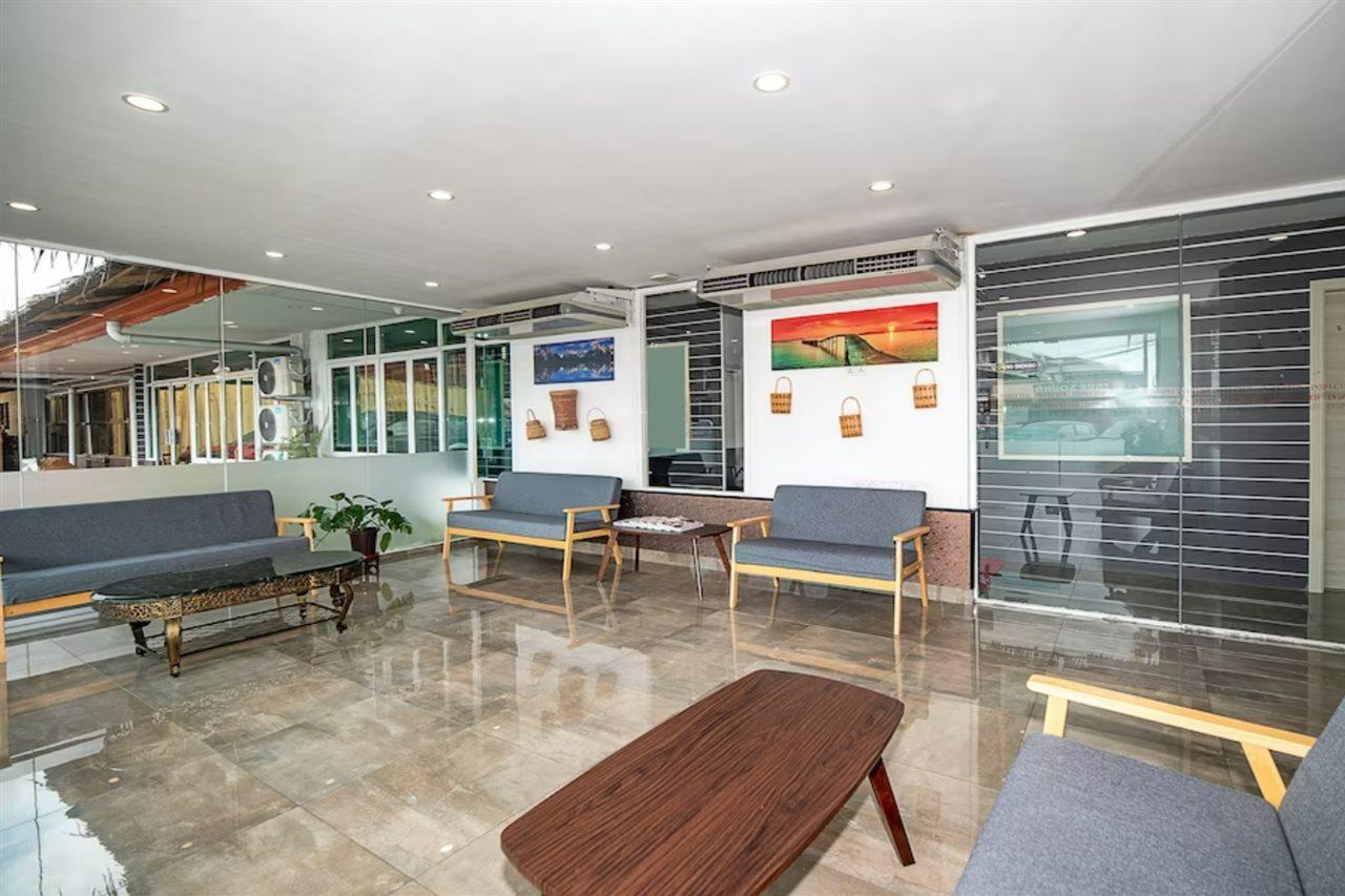Oyo 90147 Hilltop Hotel Kota Kinabalu Exteriér fotografie